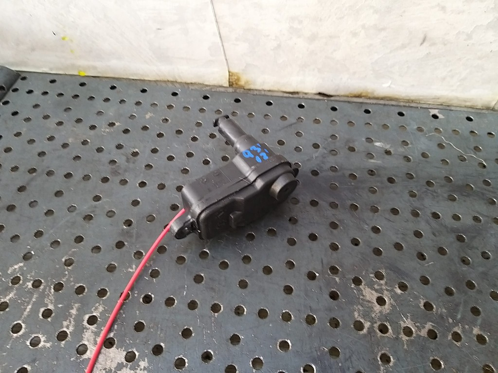 Motoras deschidere rezervor audi q3 8u 4l0862153c