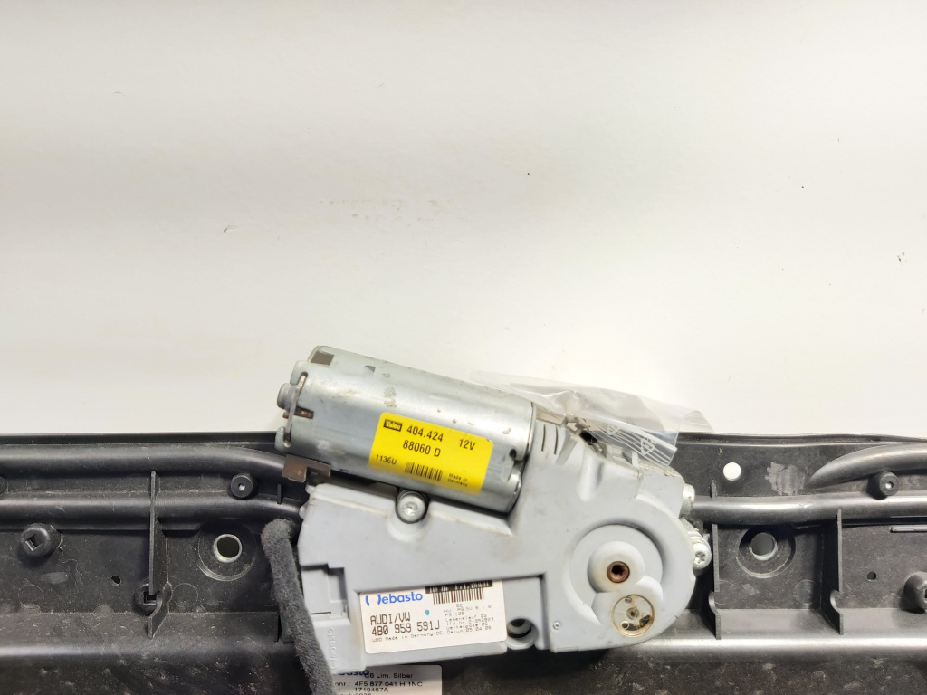Motoras deschidere trapa, cod 4B0959519J, Audi A6 (4F2, C6) (id:695474)