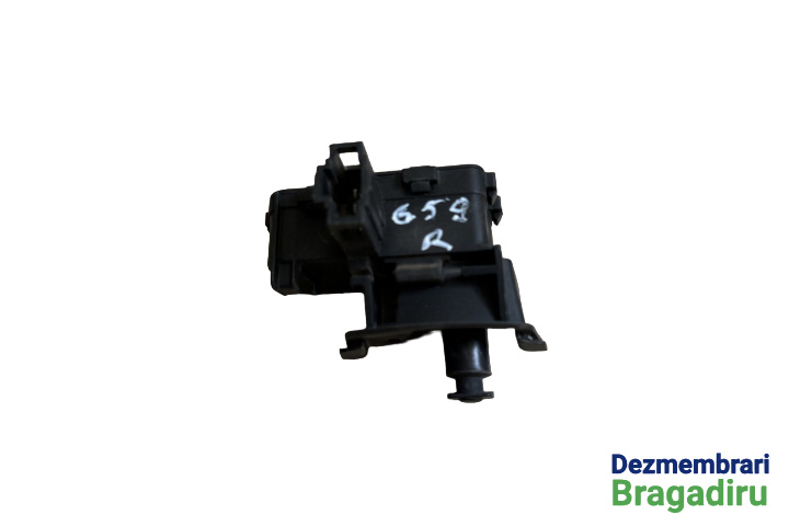 Motoras deschidere usita rezervor 8K0862153E Audi A4 B8/8K [2007 - 2011] Sedan 4-usi 2.0 TDI multitronic (143 hp) Cod motor: CAGA
