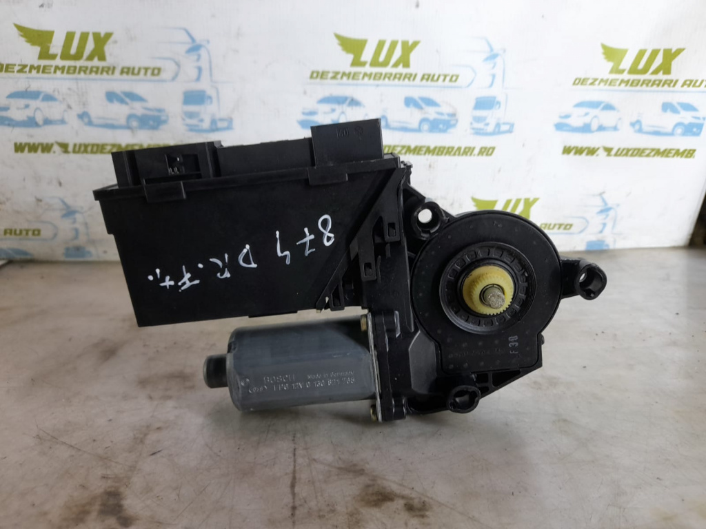 Motoras dreapta fata 3D1959792A Volkswagen VW Touareg generatia 1 7L [2002 - 2007] 2.5 tdi BAC