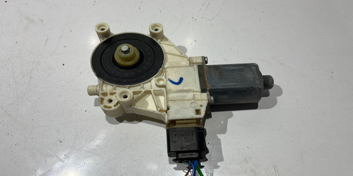 Motoras dreapta fata 6M2114553b Ford Mondeo MK4 [2007 - 2010]