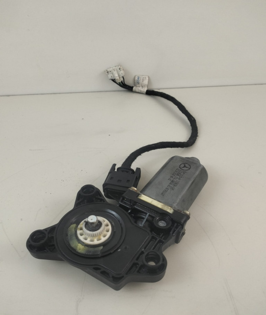 Motoras Dreapta Fata Mercedes W203 cod A2208204542 A2208204542 Mercedes-Benz C-Class W203 [2000 - 2004]
