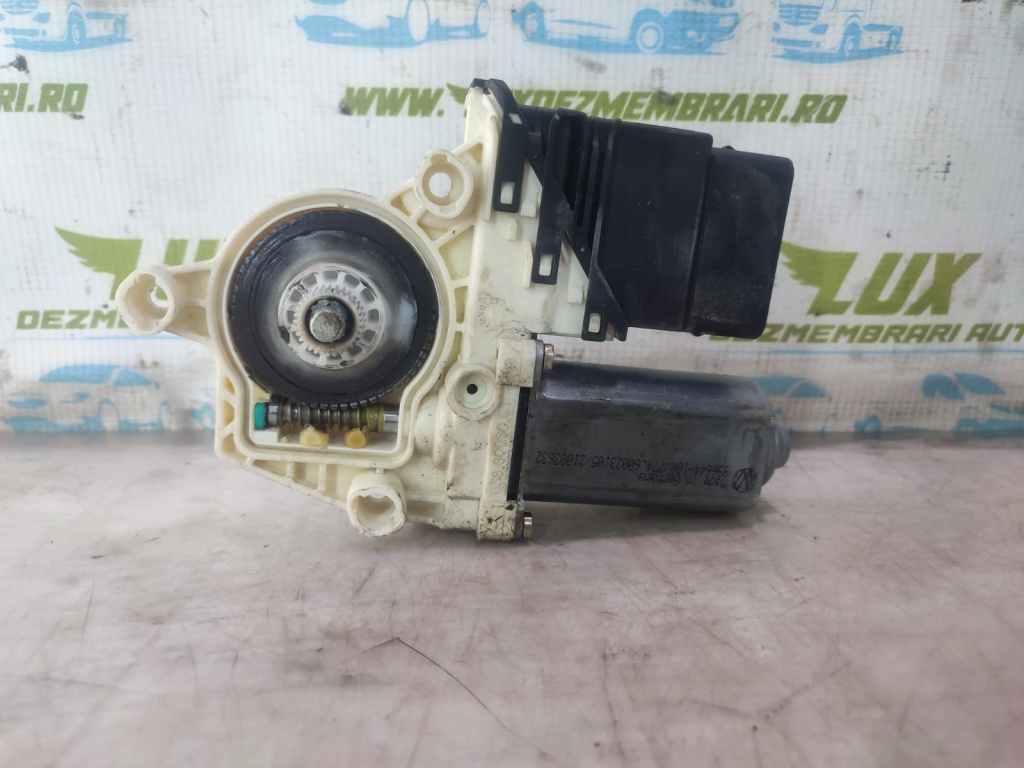 Motoras dreapta spate 1k0959704b Volkswagen VW Touran [2003 - 2006] 2.0 tdi AZV