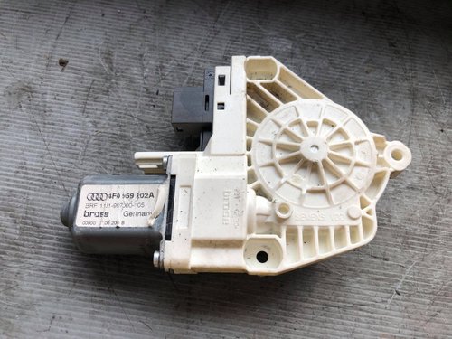 Motoras dreapta spate audi a6 4f 4f0959802a