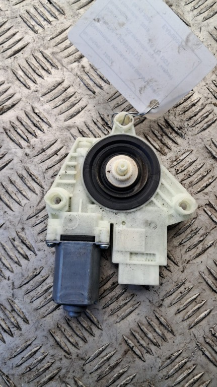 Motoras dreapta spate VW Golf 7 an 2019 cod 5Q4959812F