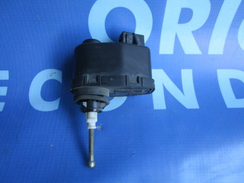 Motoras faruri Audi 100 : 00437545