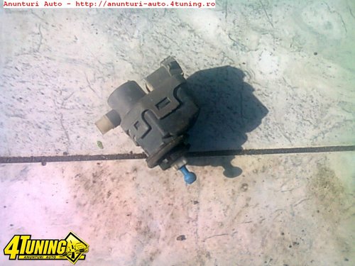 Motoras faruri Nissan Primera