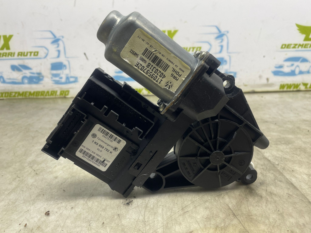 Motoras geam dreapta fata 1K0959792K Skoda Octavia 2 [2004 - 2008] 2.0 tdi BMN