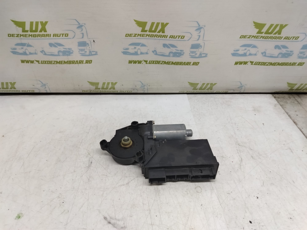 Motoras geam dreapta fata 3d1959792e Volkswagen VW Touareg generatia 1 7L [2002 - 2007]
