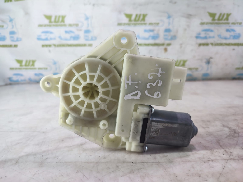 Motoras geam dreapta fata 5JA959812K Skoda Rapid 3 [2012 - 2017] 1.6 tdi CXMA
