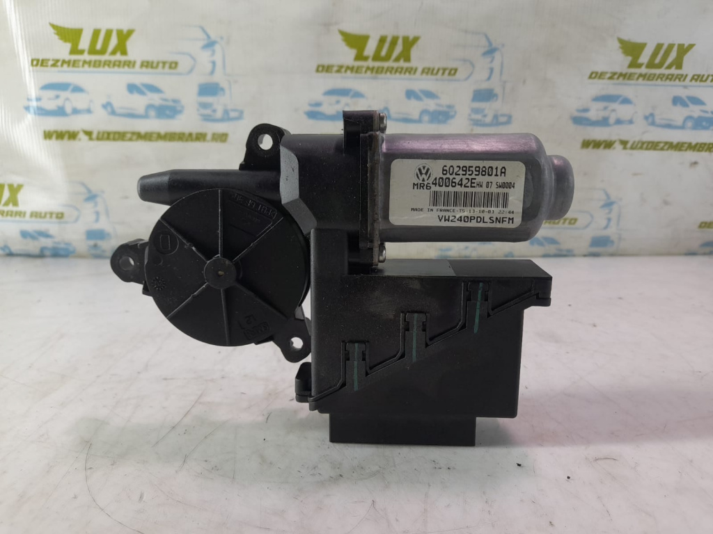 Motoras geam dreapta fata 602959801a Volkswagen VW Polo 4 9N [2001 - 2005] 1.2 benzina AZQ