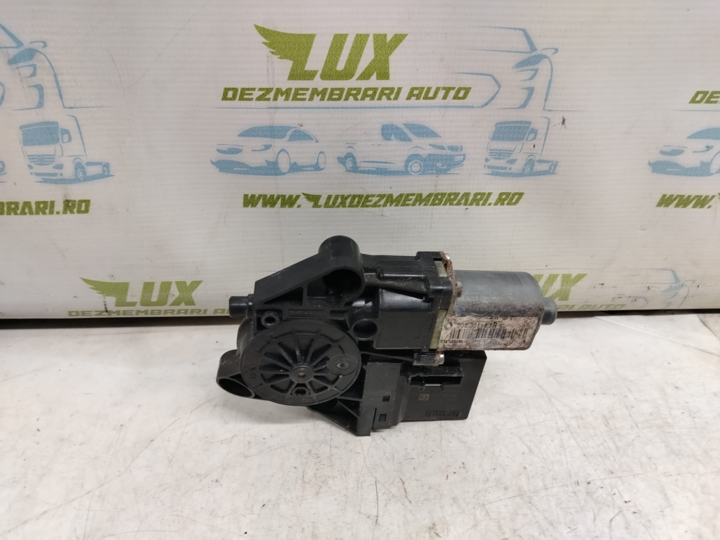 Motoras geam dreapta fata 807301111r Renault Megane 3 [2008 - 2014]