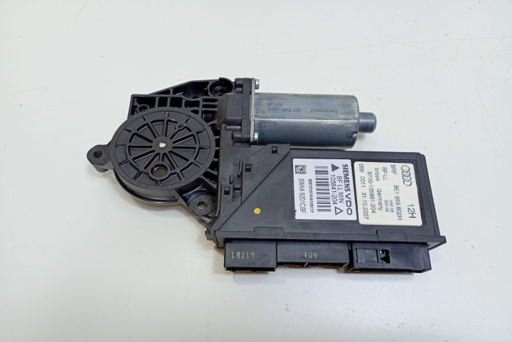 Motoras geam dreapta fata 8E1959802H Audi A4 B7 [2004 - 2008]