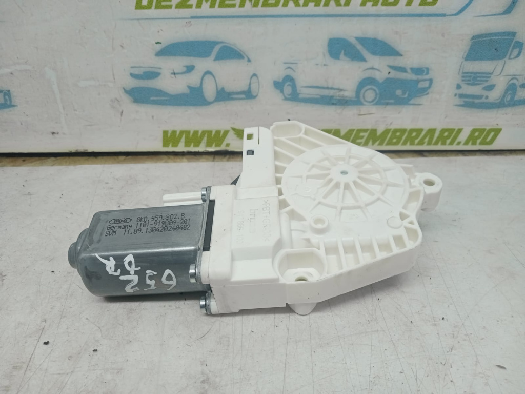 Motoras geam dreapta fata 8k0959802b Audi A4 B8/8K [facelift] [2011 - 2016]