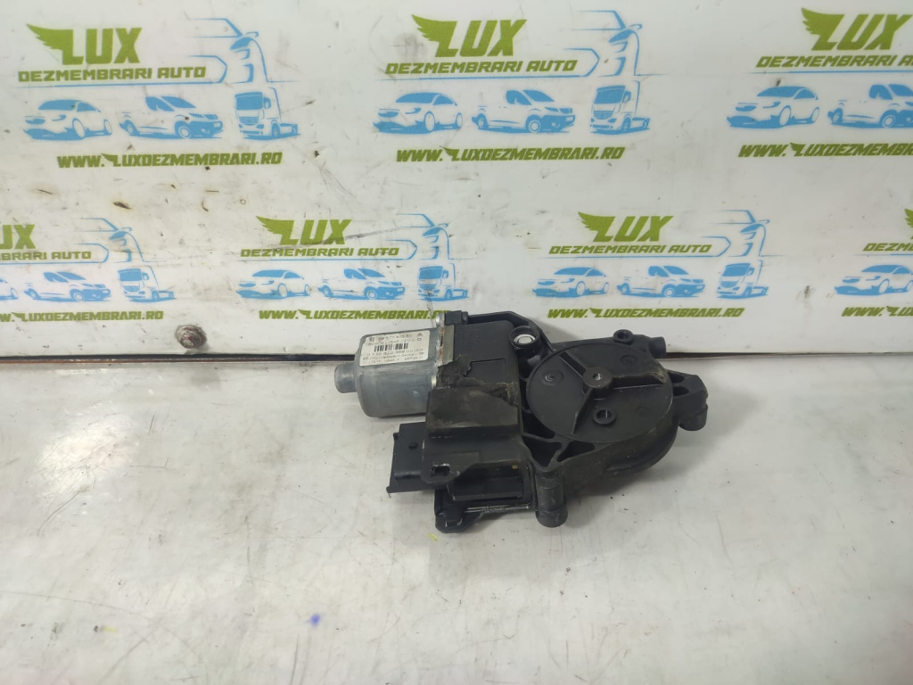 Motoras geam dreapta fata 9657247580 Peu