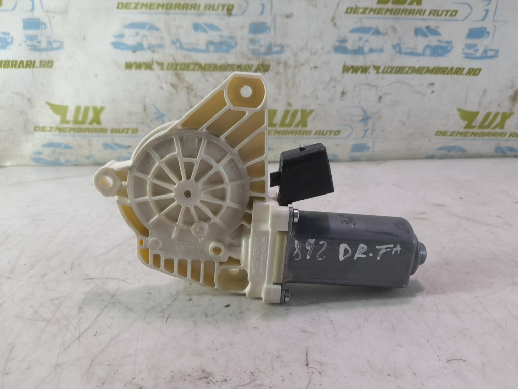 Motoras geam dreapta fata A2078200542 Mercedes-Benz CLS-Class C218/X218 [2011 - 2014] 3.0 cdi om642854