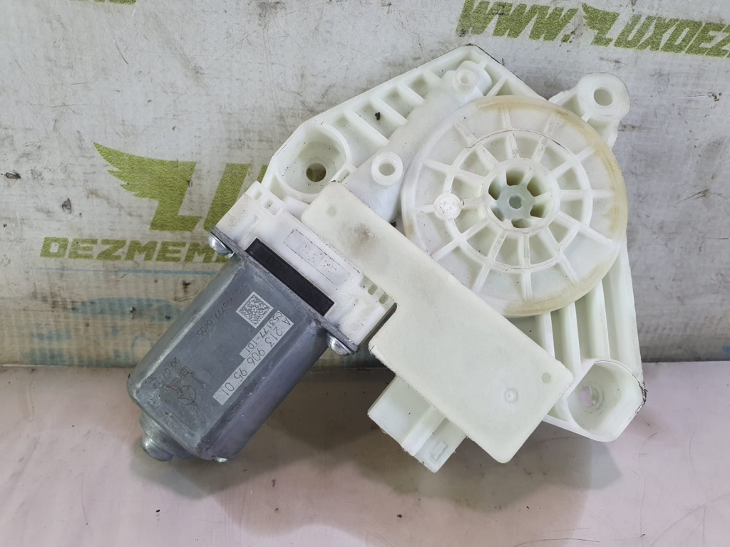 Motoras geam dreapta fata a2139069501 Mercedes-Benz C-Class W205/S205/C205 [2014 - 2018] 2.2 cdi om651921