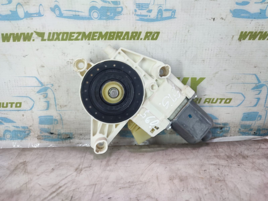 Motoras geam dreapta fata A2518200942 Mercedes-Benz ML W164 [2005 - 2008] 3.0 cdi 642940