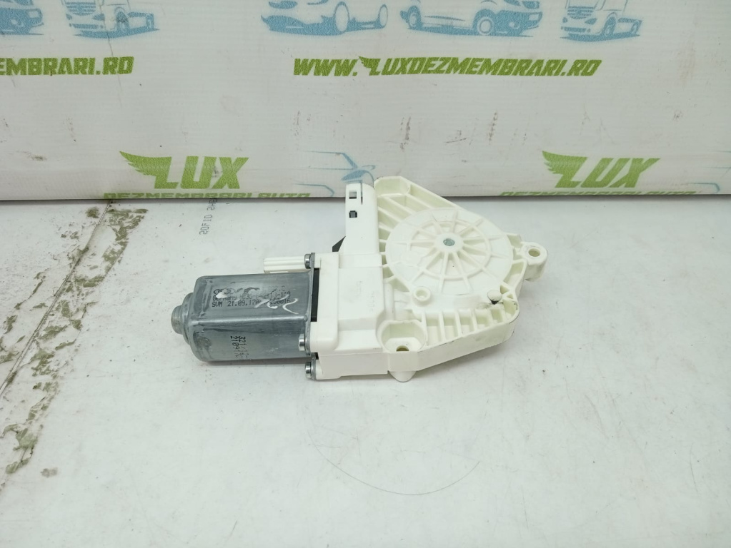 Motoras geam dreapta fata Audi A1 8X [2010 - 2014] 1.4 tdi CUSB