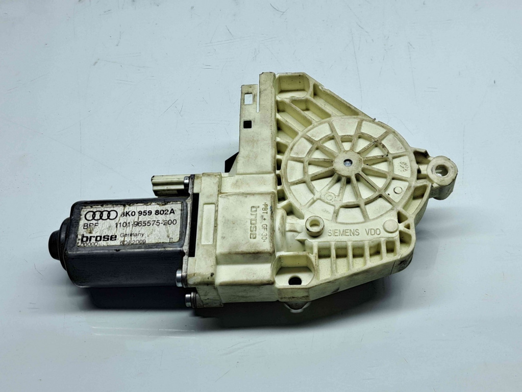 Motoras geam dreapta fata Audi A4 (8K2, B8) [Fabr 2008-2015] 8K0959802A
