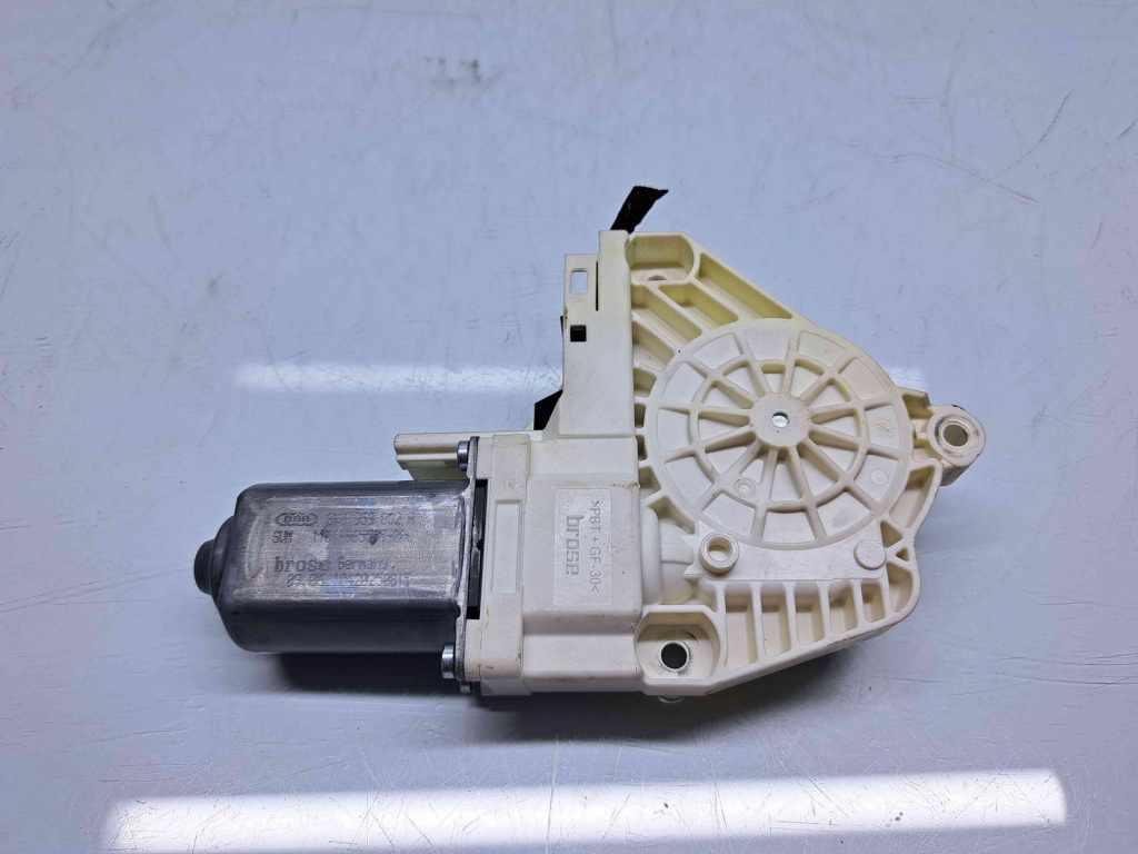 Motoras geam dreapta fata Audi A4 (8K5, B8) Avant [Fabr 2008-2015] 8K0959802A