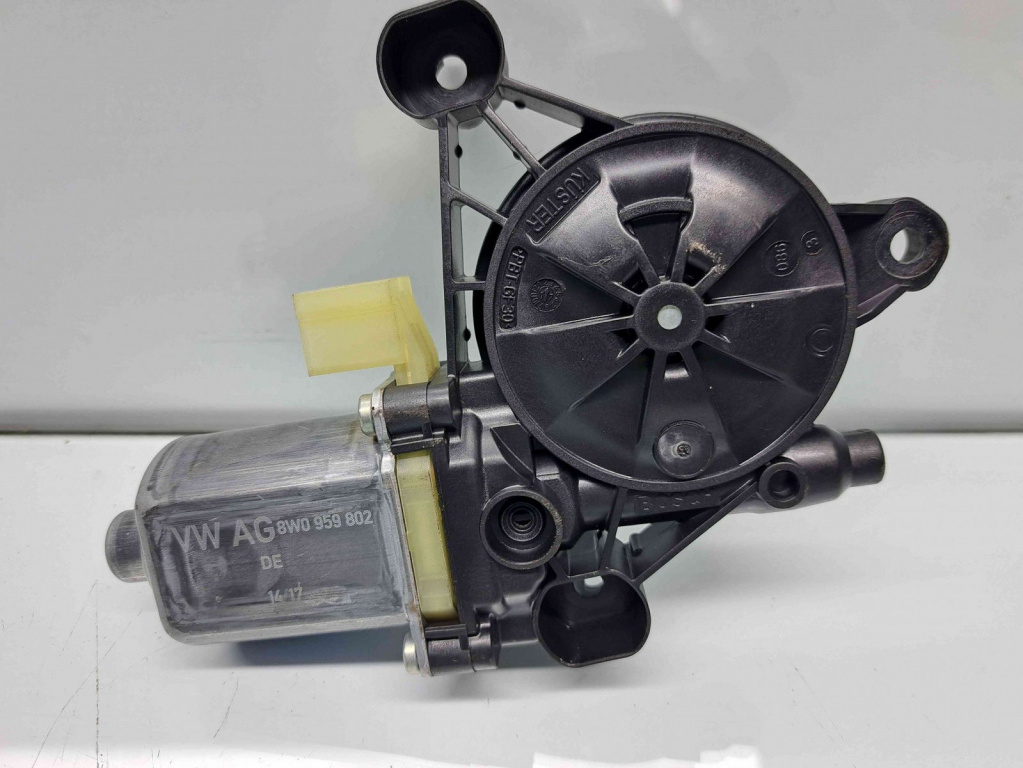 Motoras geam dreapta fata Audi A4 (8W2, B9) [Fabr 2015-2023] 8W0959802