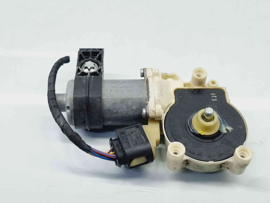 Motoras geam dreapta fata Bmw 5 (E60) [Fabr 2004-2010] 6981142