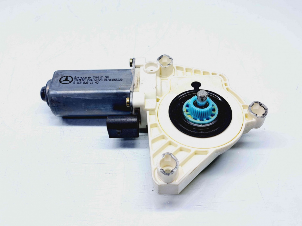 Motoras geam dreapta fata Mercedes Clasa A (W169) [Fabr 2004-2012] A1698201642
