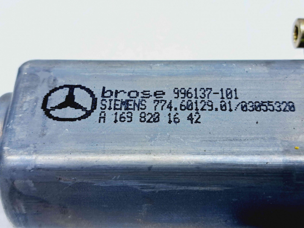 Motoras geam dreapta fata Mercedes Clasa A (W169) [Fabr 2004-2012] A1698201642