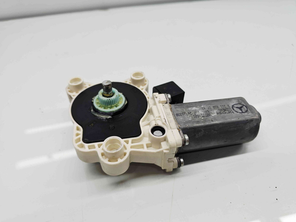 Motoras geam dreapta fata Mercedes Clasa C (W203) [Fabr 2000-2007]