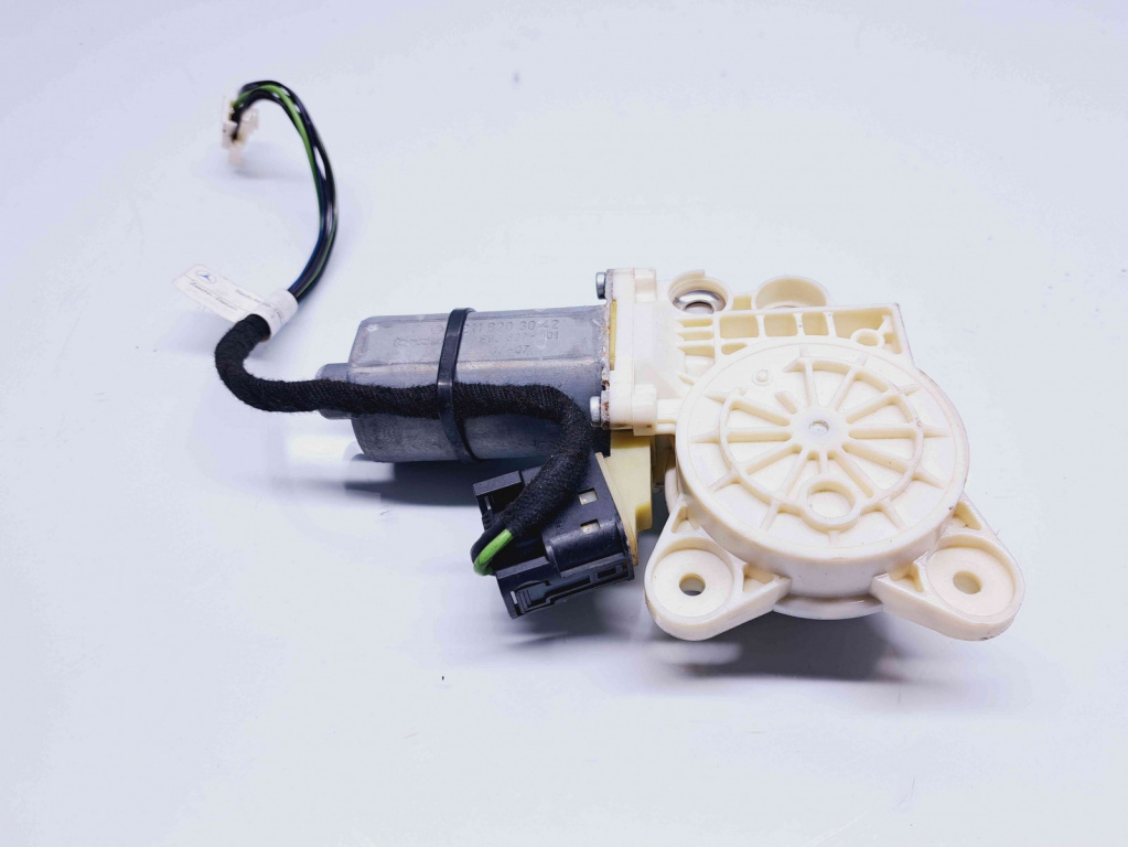 Motoras geam dreapta fata Mercedes Clasa E (W211) [Fabr 2002-2009] A2118203042