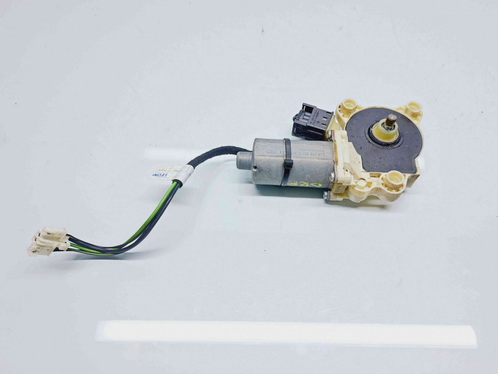 Motoras geam dreapta fata Mercedes Clasa E (W211) [Fabr 2002-2009] A2118203042