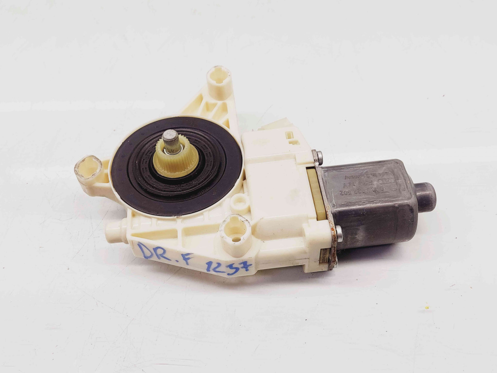 Motoras geam dreapta fata Mercedes Clasa E (W212) [Fabr 2009-2016] A2048200242