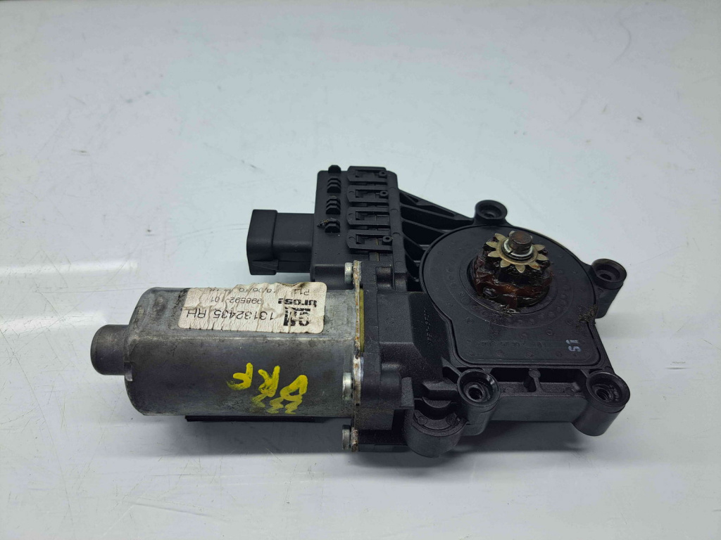 Motoras geam dreapta fata Opel Zafira B 