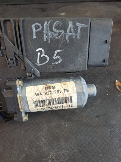 Motoras geam dreapta fata Passat B5 - COD 3B4837751EG