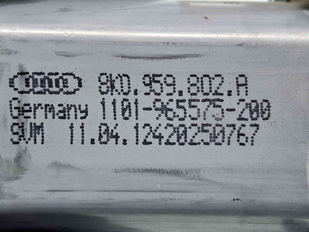 Motoras geam dreapta fata Skoda Superb II (3T4) [Fabr 2008-2015] 8K0959802A