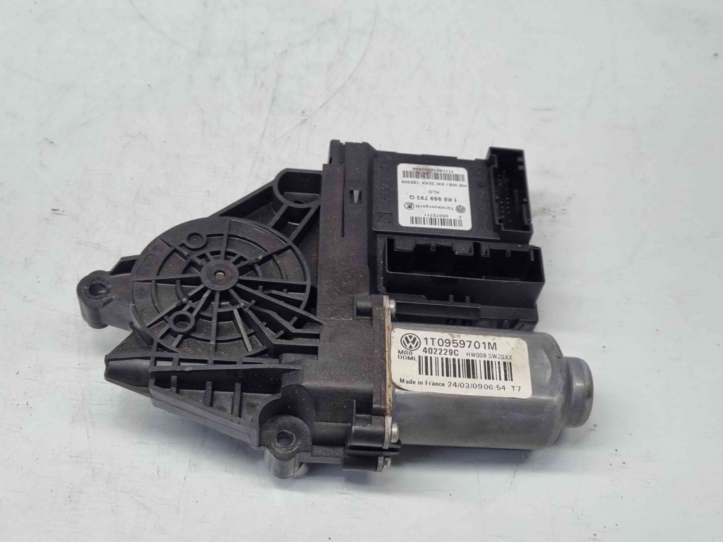 Motoras geam dreapta fata Volkswagen Caddy 3 (2KA, 2KH) [Fabr 2004-2009] 1T0959701M 1K0959793Q