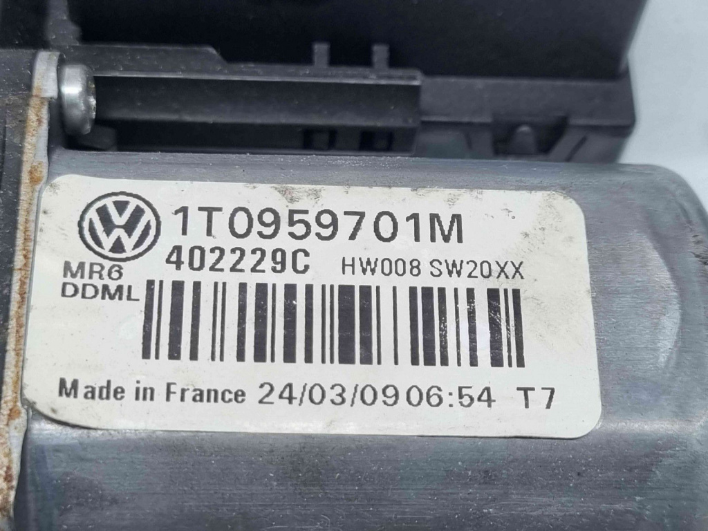Motoras geam dreapta fata Volkswagen Caddy 3 (2KA, 2KH) [Fabr 2004-2009] 1T0959701M 1K0959793Q