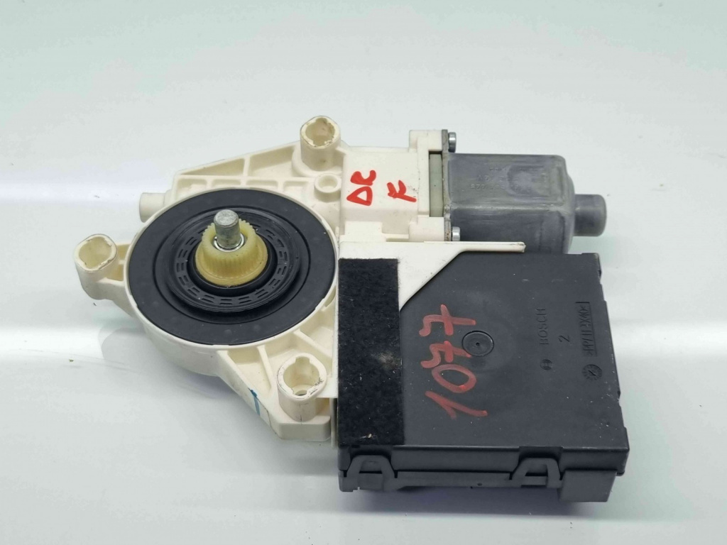 Motoras geam dreapta fata Volkswagen Jetta 3 (1K2) [Fabr 2005-2010] 1K5837402AJ 1K0959792M