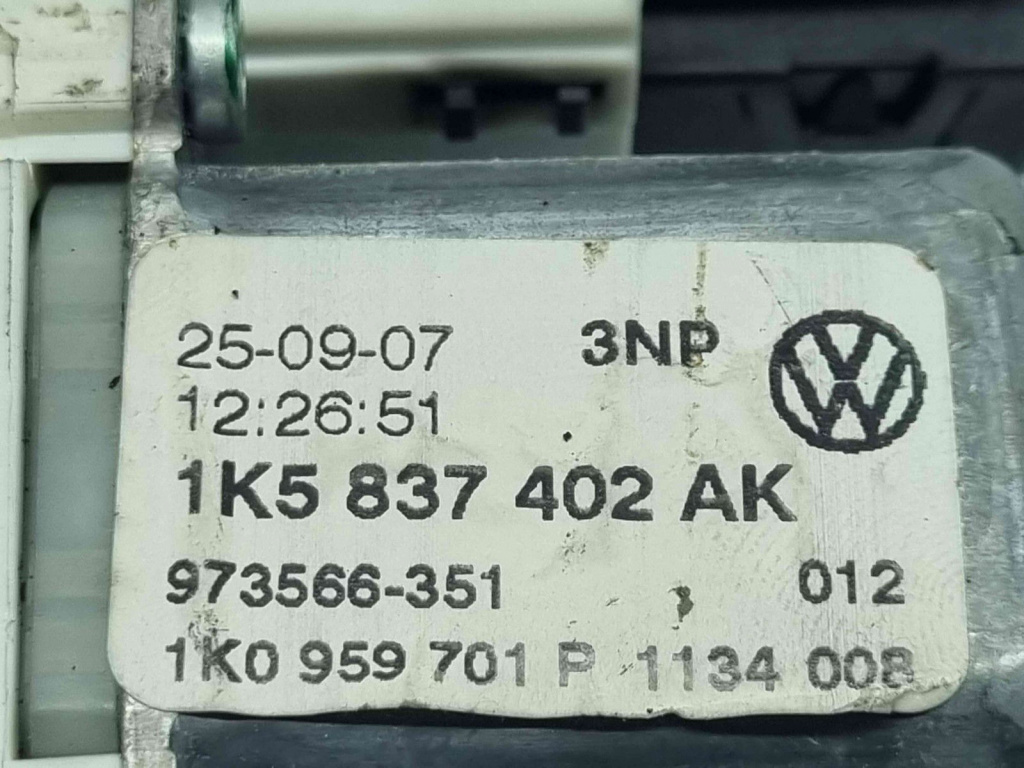 Motoras geam dreapta fata Volkswagen Jetta 3 (1K2) [Fabr 2005-2010] 1K5837402AK 1K0959793L
