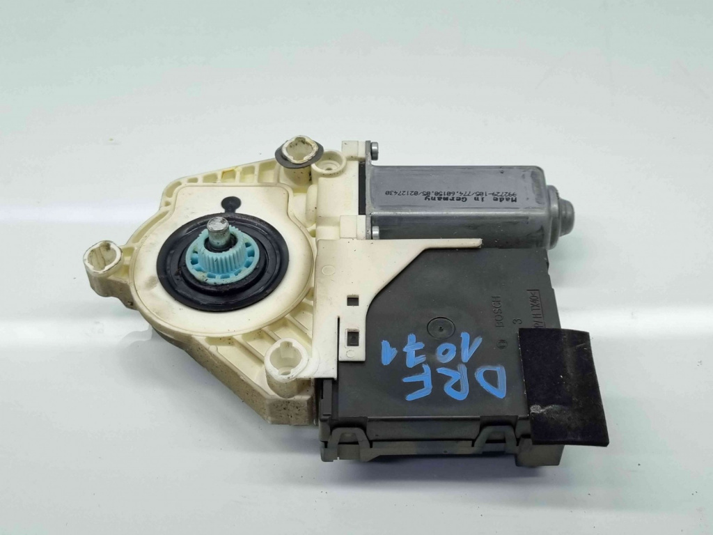 Motoras geam dreapta fata Volkswagen Passat B6 (3C2) [Fabr 2005-2010] 1K0959701P 1K0959793L