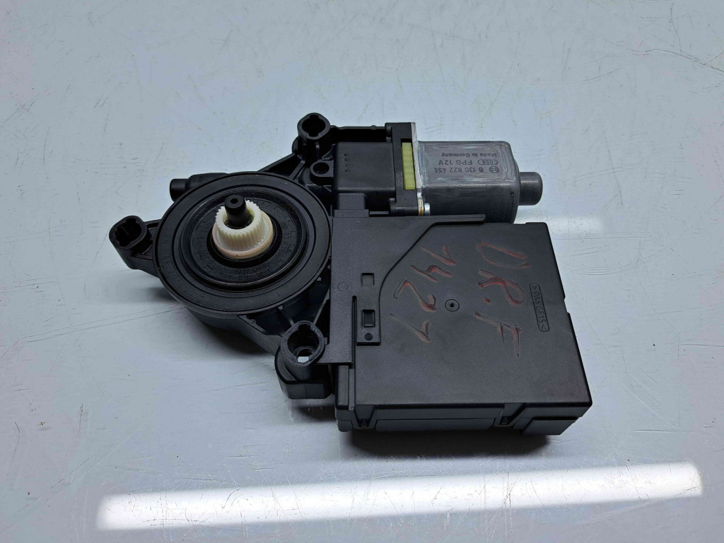 Motoras geam dreapta fata Volkswagen Passat B7 (365) Variant [Fabr 2010-2014] 3AA959702A