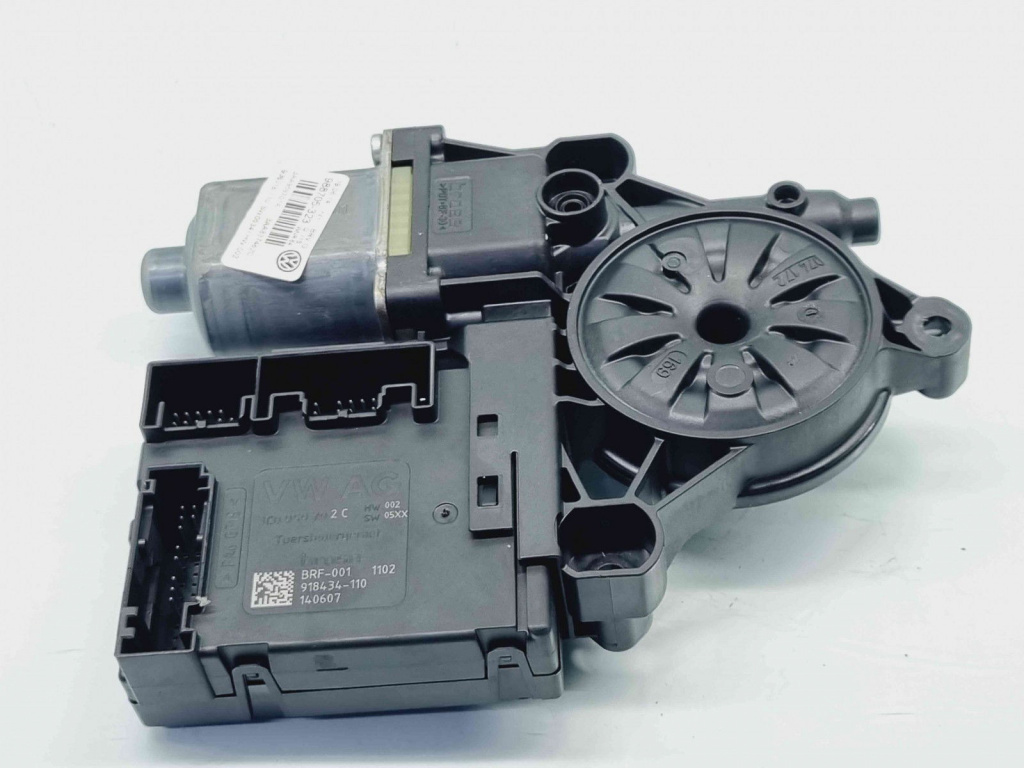 Motoras geam dreapta fata Volkswagen Passat B7 (362) [Fabr 2010-2014] 3AA959701A 3C0959792C
