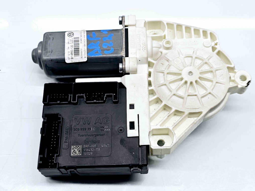 Motoras geam dreapta fata Volkswagen Passat CC (357) [Fabr 2008-2012] 3C8837462J 3C0959793C