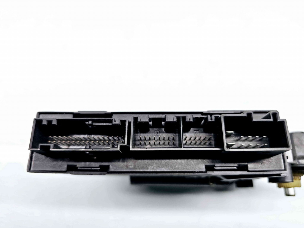 Motoras geam dreapta fata Volkswagen Touareg (7LA, 7L6) [Fabr 2003-2010] 7L0959702A 3D1959792A