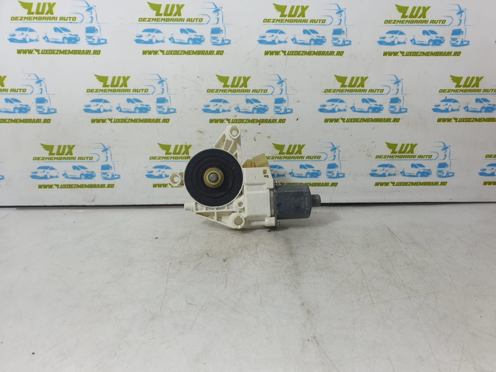 Motoras geam dreapta spate 0130822280 Mercedes-Benz R-Class W251 [2005 - 2010]