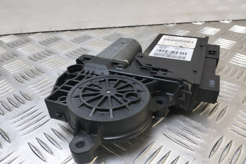 Motoras geam dreapta spate 4E0910802A/4E0959801C Audi A8 D3/4E [2002 - 2005]