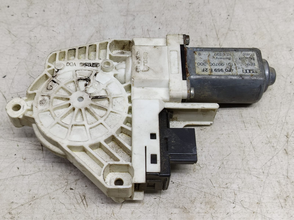 Motoras geam dreapta spate 997006-300 4f0959802f Audi A6 4F/C6 [2004 - 2008]