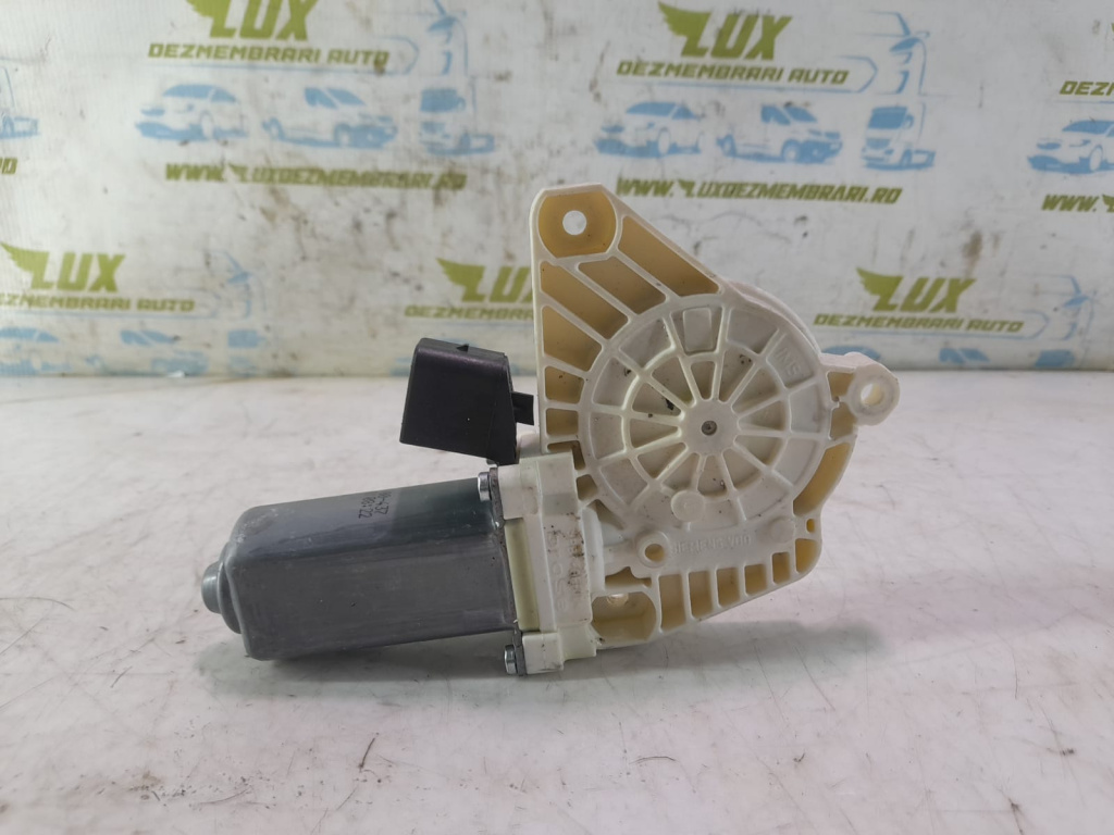 Motoras geam dreapta spate A2078200642 Mercedes-Benz CLS-Class C218/X218 [2011 - 2014] 3.0 cdi om642854