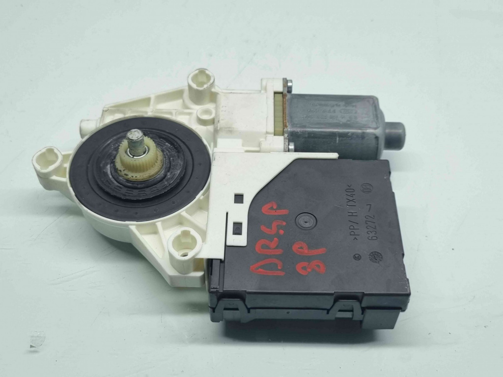 Motoras geam dreapta spate Audi A3 (8P1) [Fabr 2003-2012] 8P4959802D